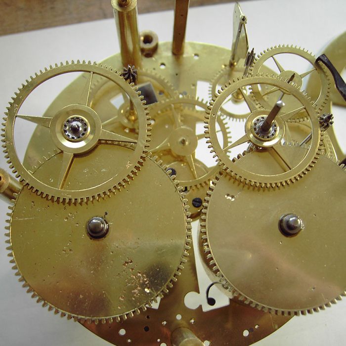 Vordere-Platine-innen-teilmontiert2