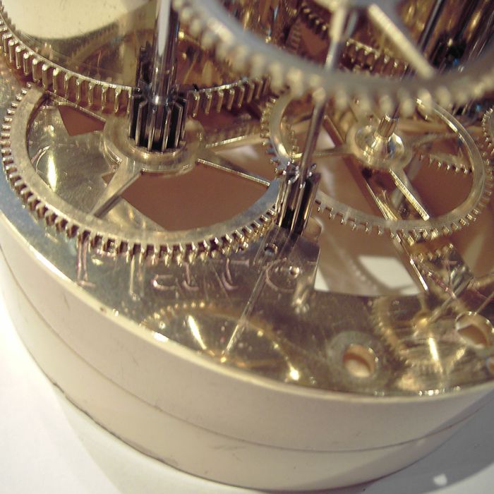 Werk-teilmontiert-gereinigt-innen1